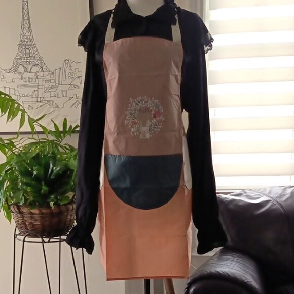 🐰Cute Apron with Floral Design - Picture 2 of 6